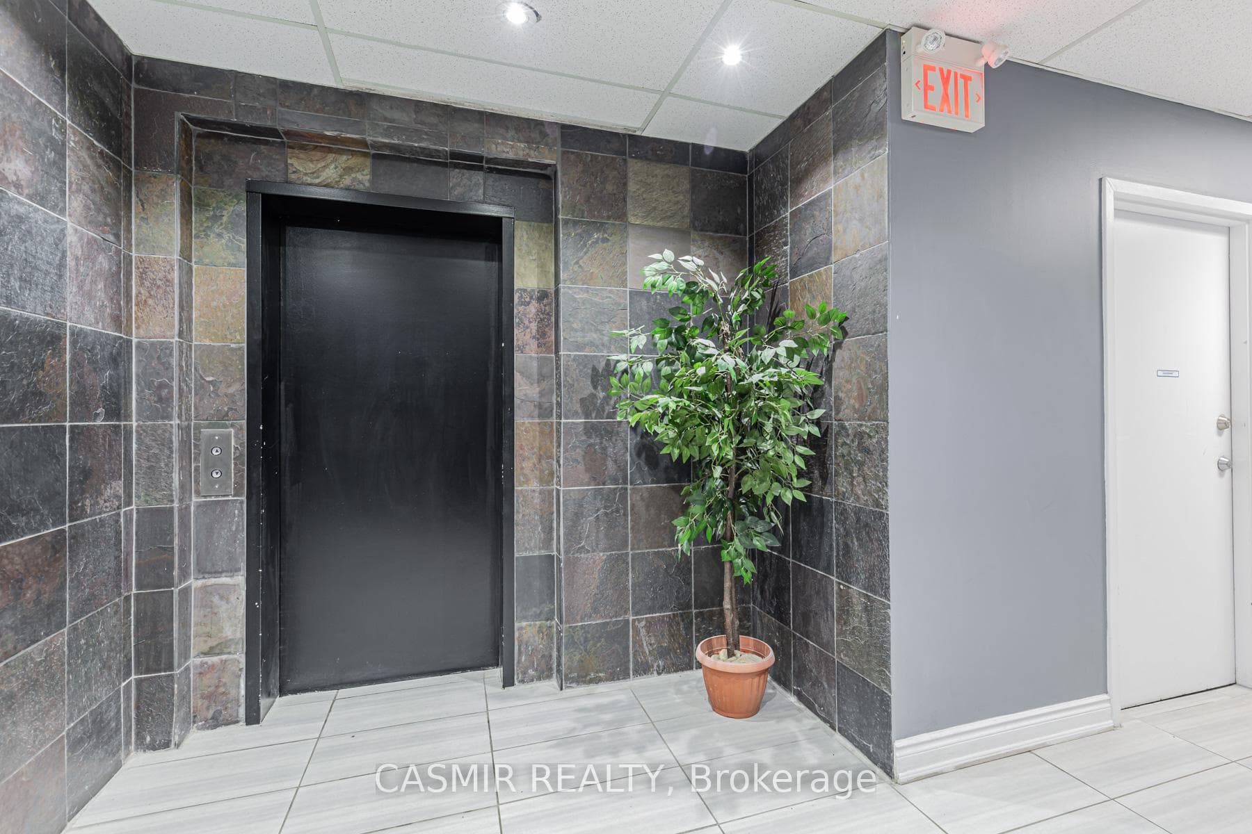 880 Ellesmere Road Unit N235 photo 5