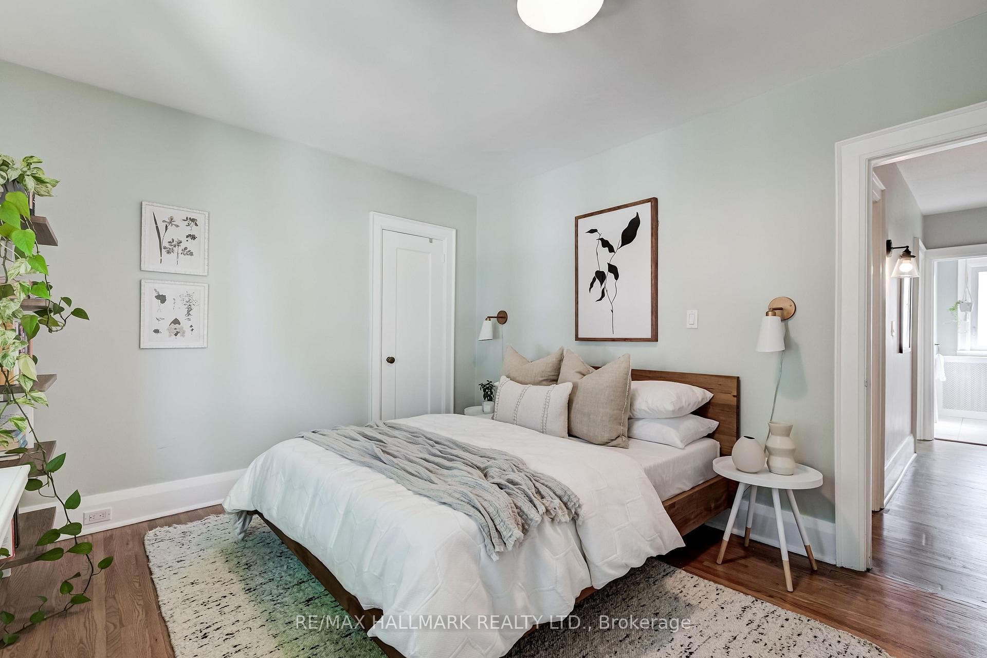 81 Scarboro Beach Boulevard photo 17