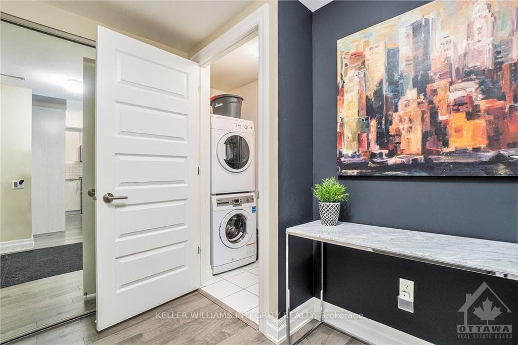 411 MACKAY Street Unit 513 photo 3