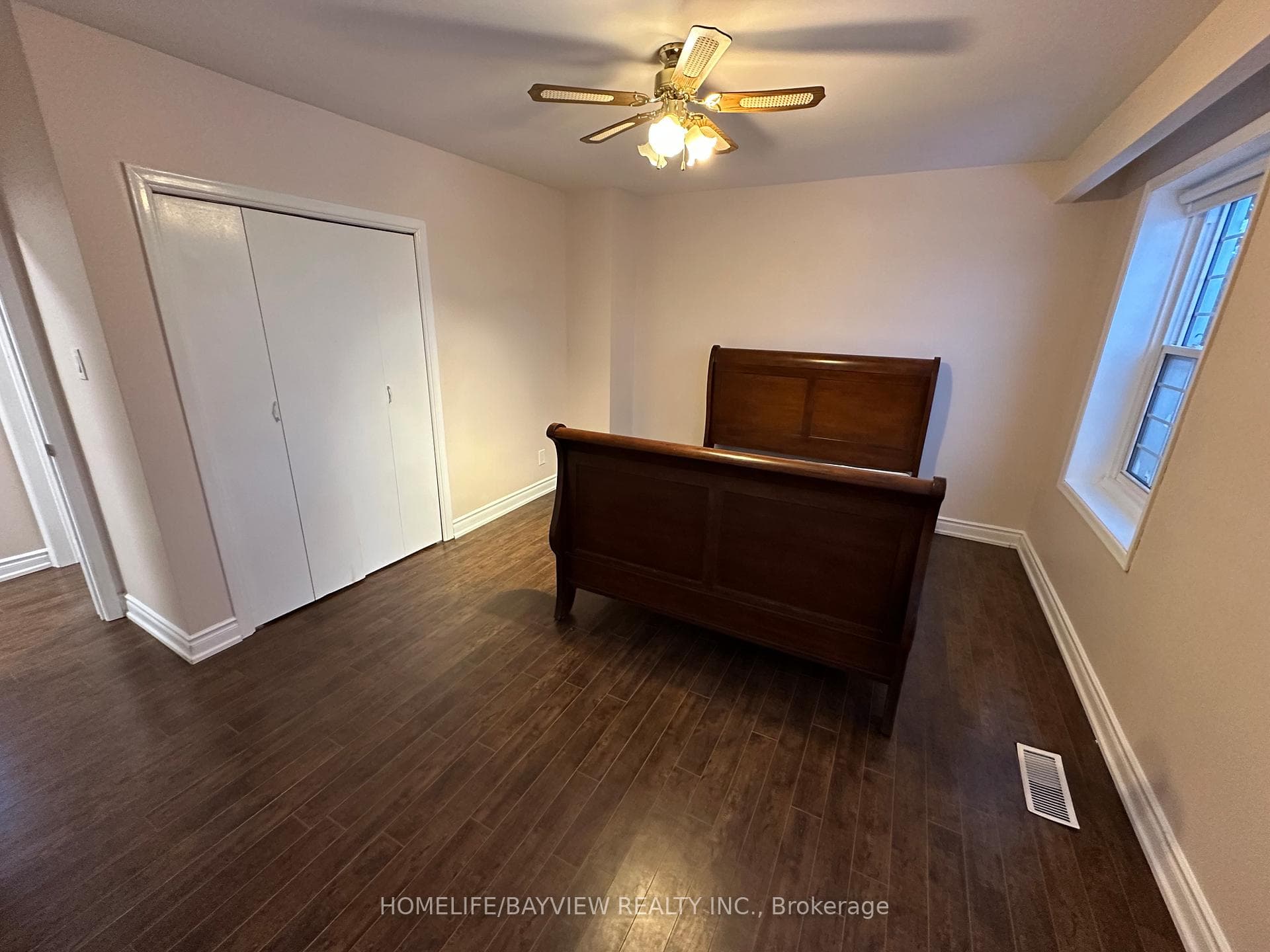 10710 Bayview Avenue photo 9