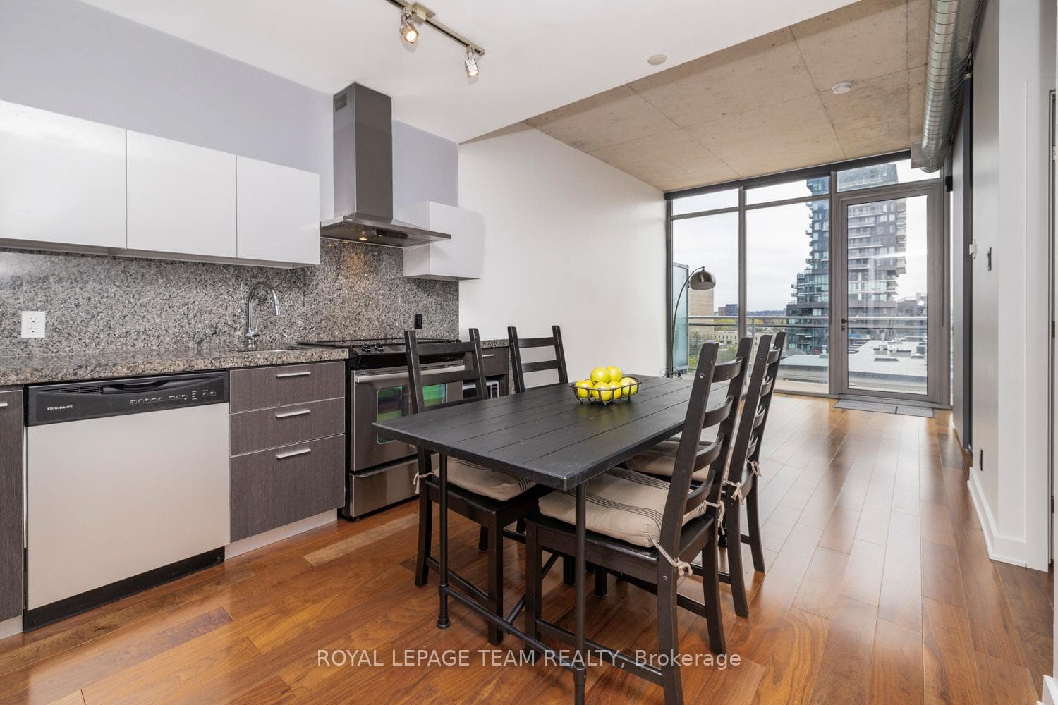 360 Mcleod Street Unit 717 photo 6