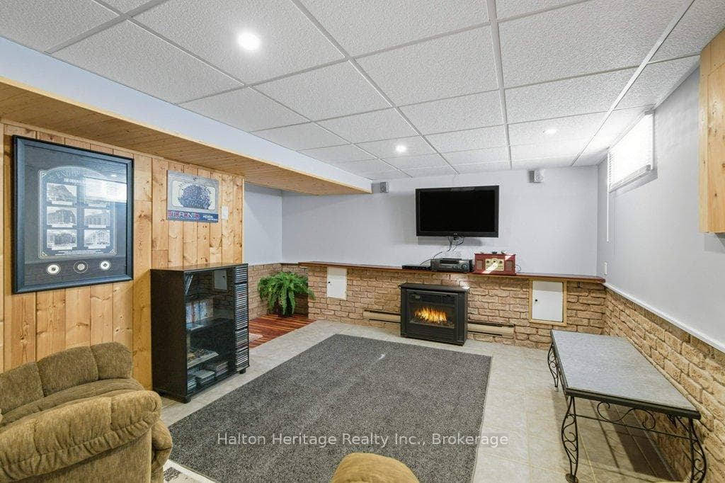 478 East 37th Street photo 30
