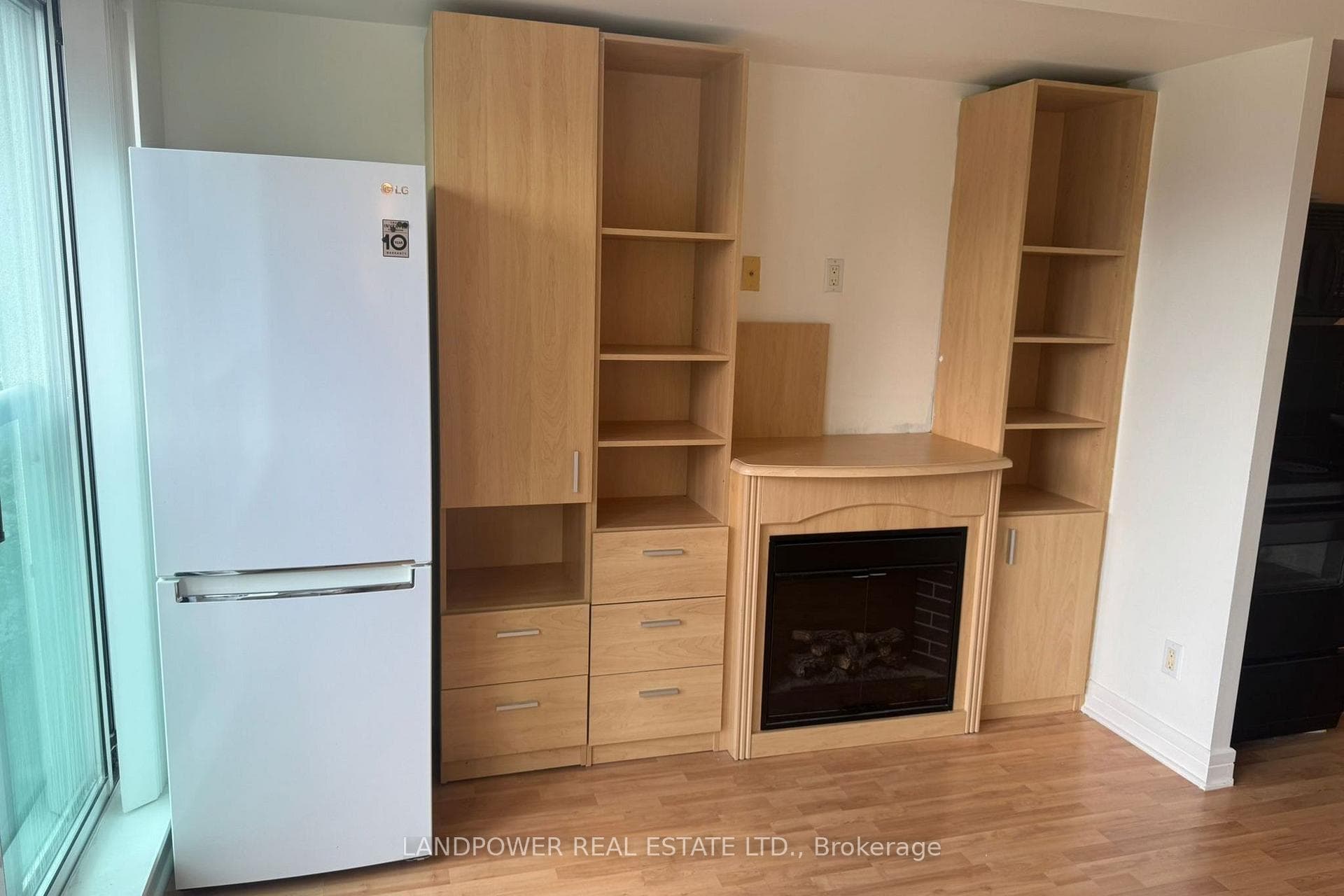 19 Avondale Avenue Unit 312 photo 4