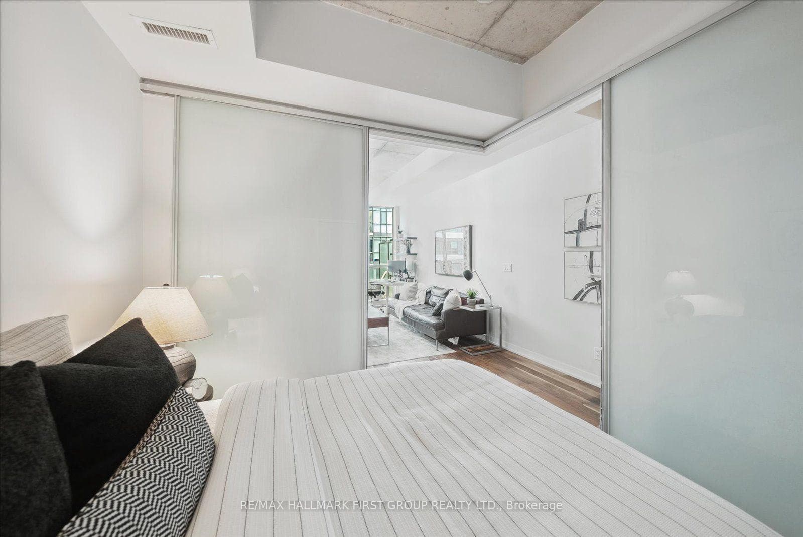 8 Gladstone Avenue Unit 602 photo 14