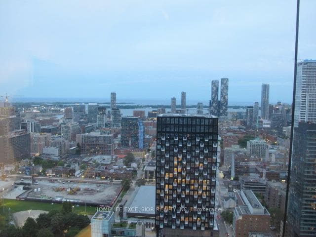 181 Dundas Street Unit 4307 photo 10