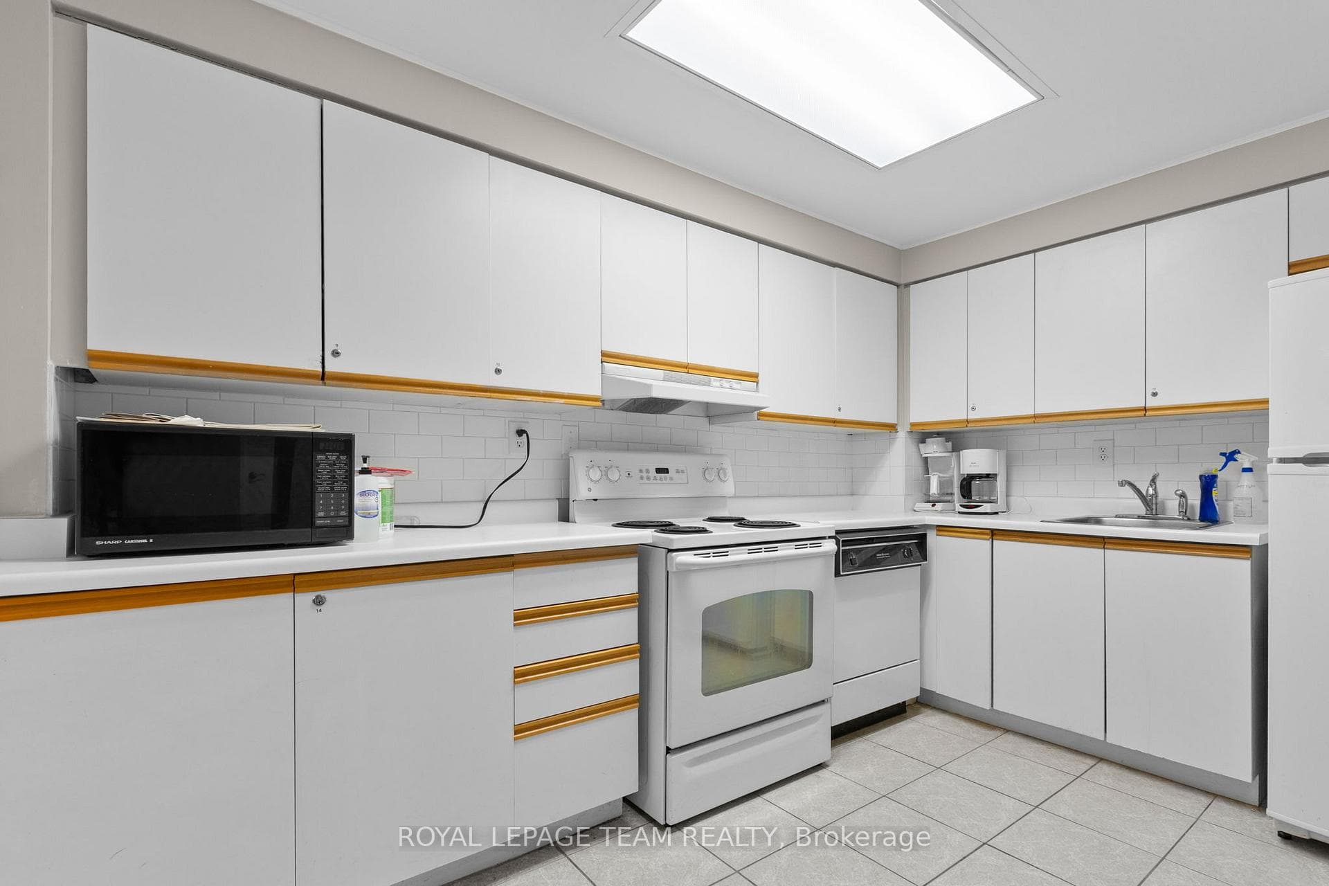 960 Teron Road Unit 604 photo 29