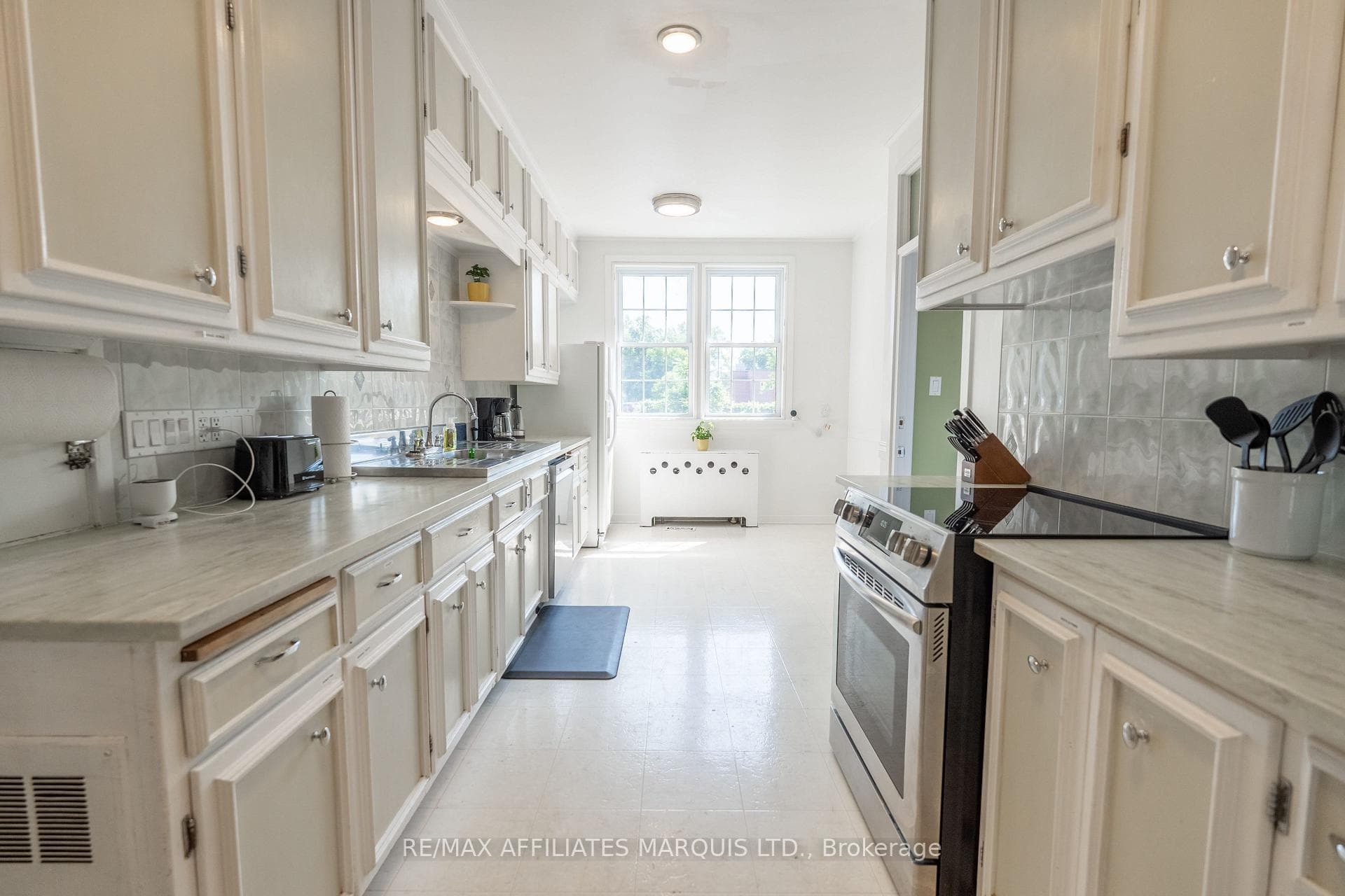 217 Adolphus Street photo 12
