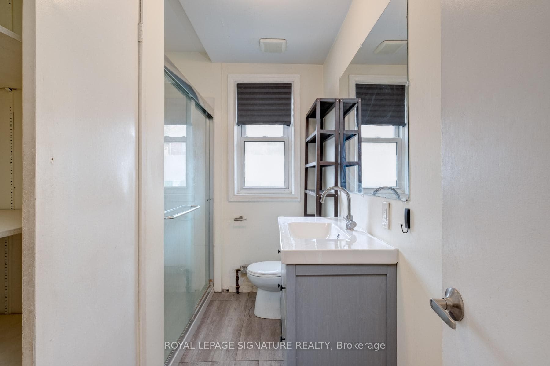 6 Markdale Avenue Unit 1 photo 11