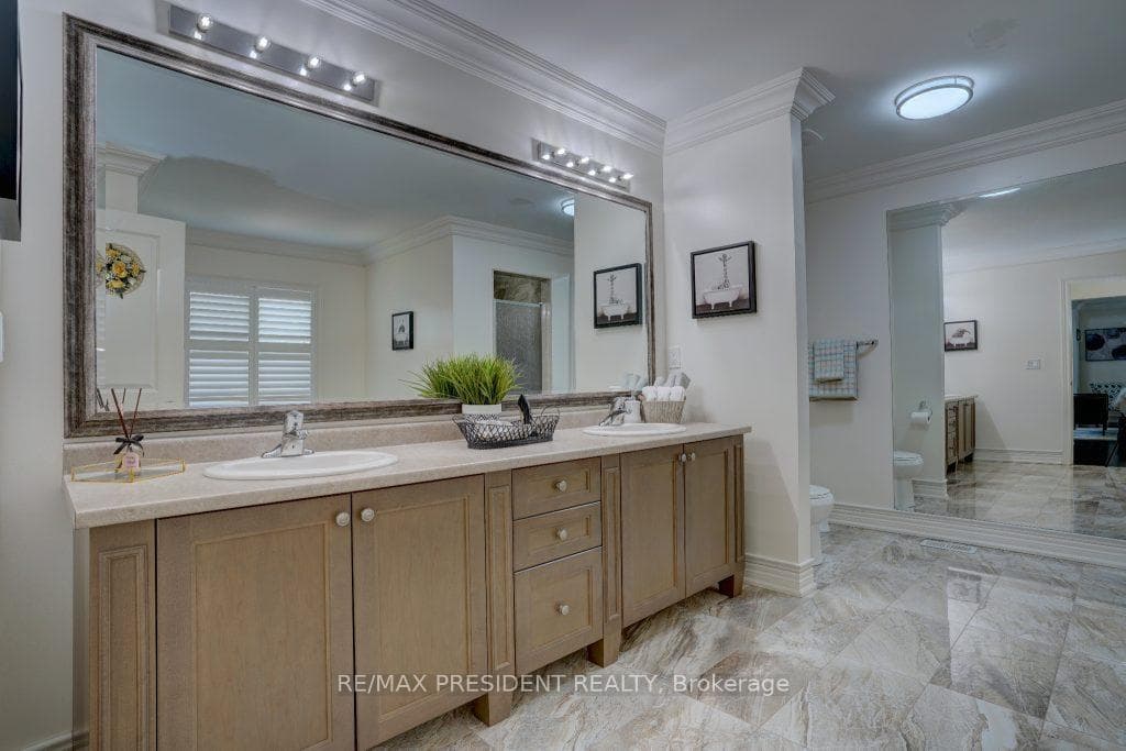 14 Burlwood Road photo 23