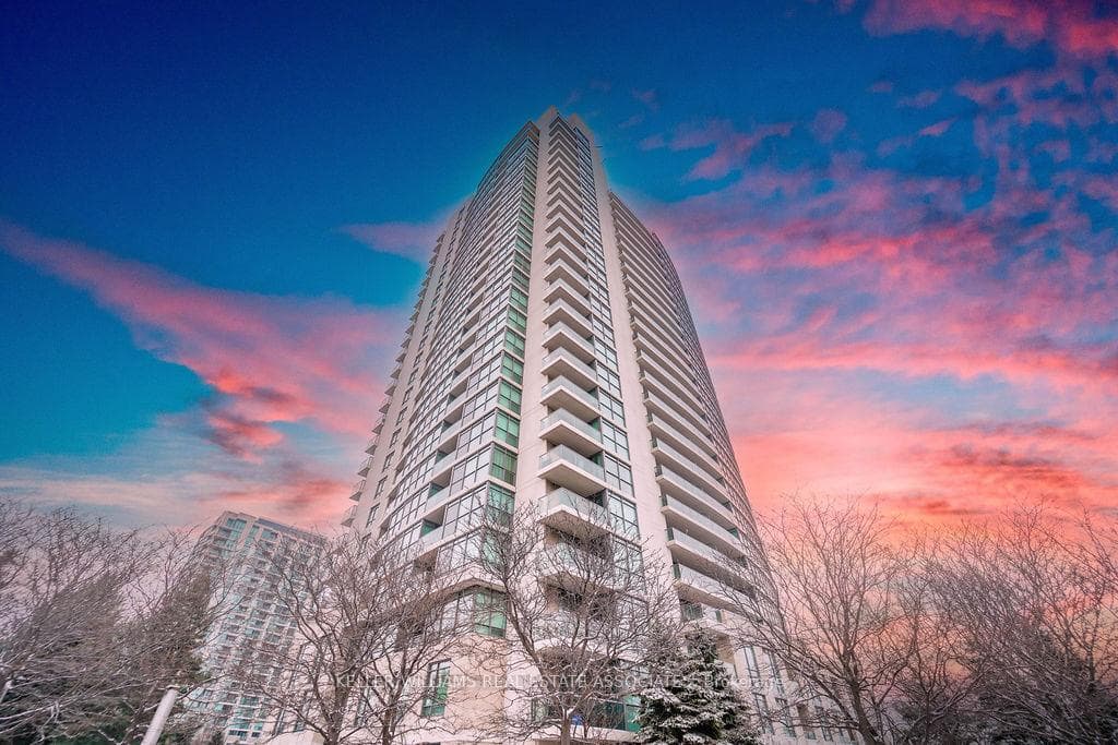 235 Sherway Gardens Road Unit 709 photo 3