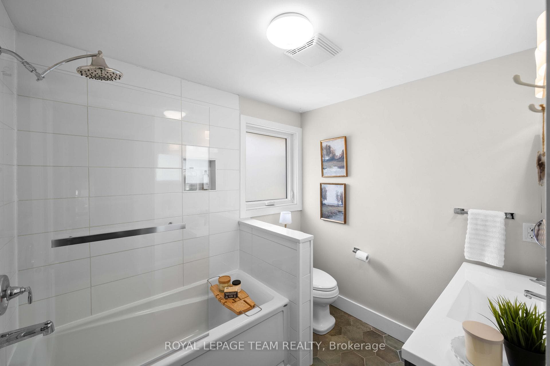 2 Lockview Road photo 40