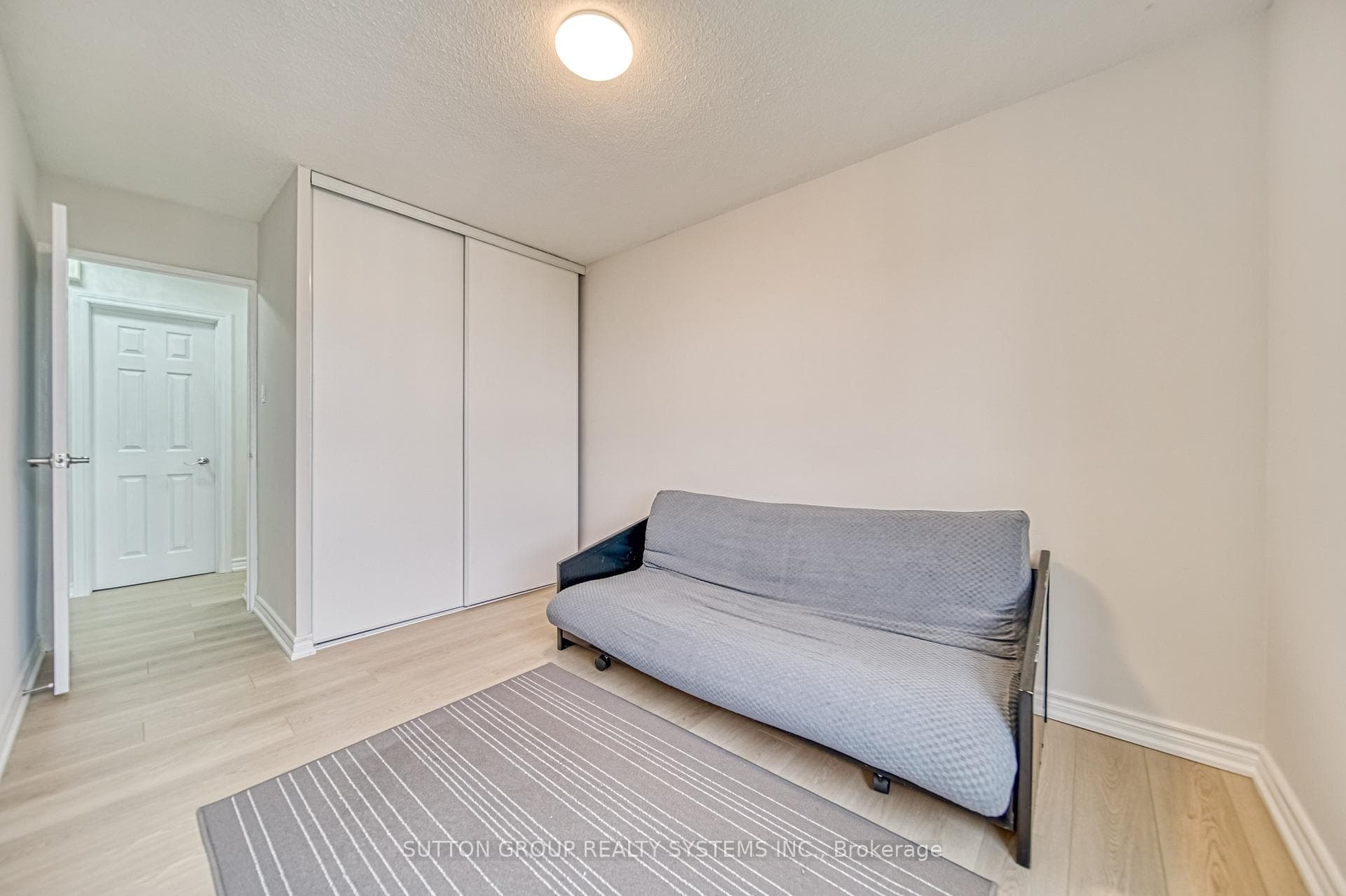 260 Seneca Hill Drive Unit 1811 photo 22