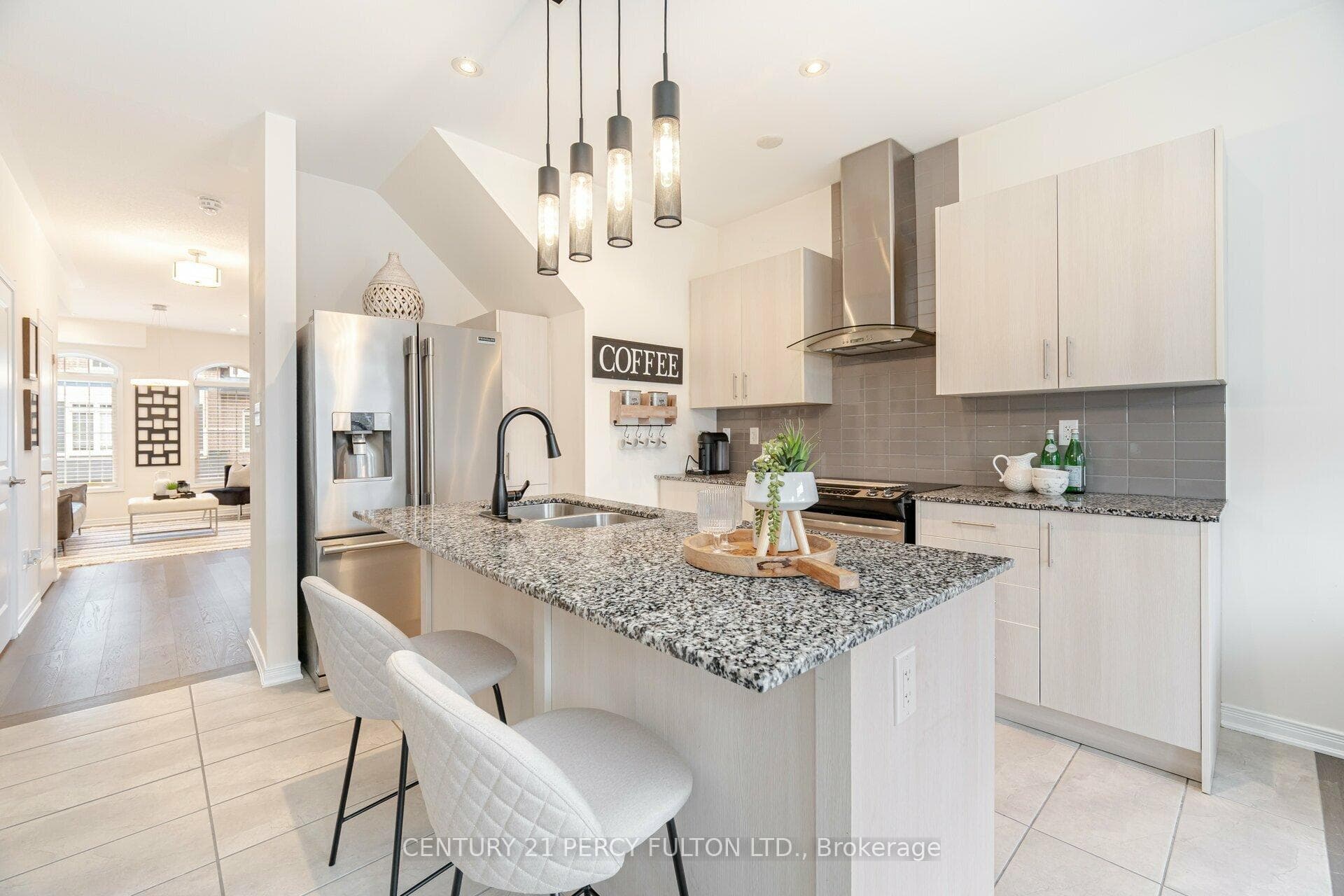 21 Graywardine Lane photo 11