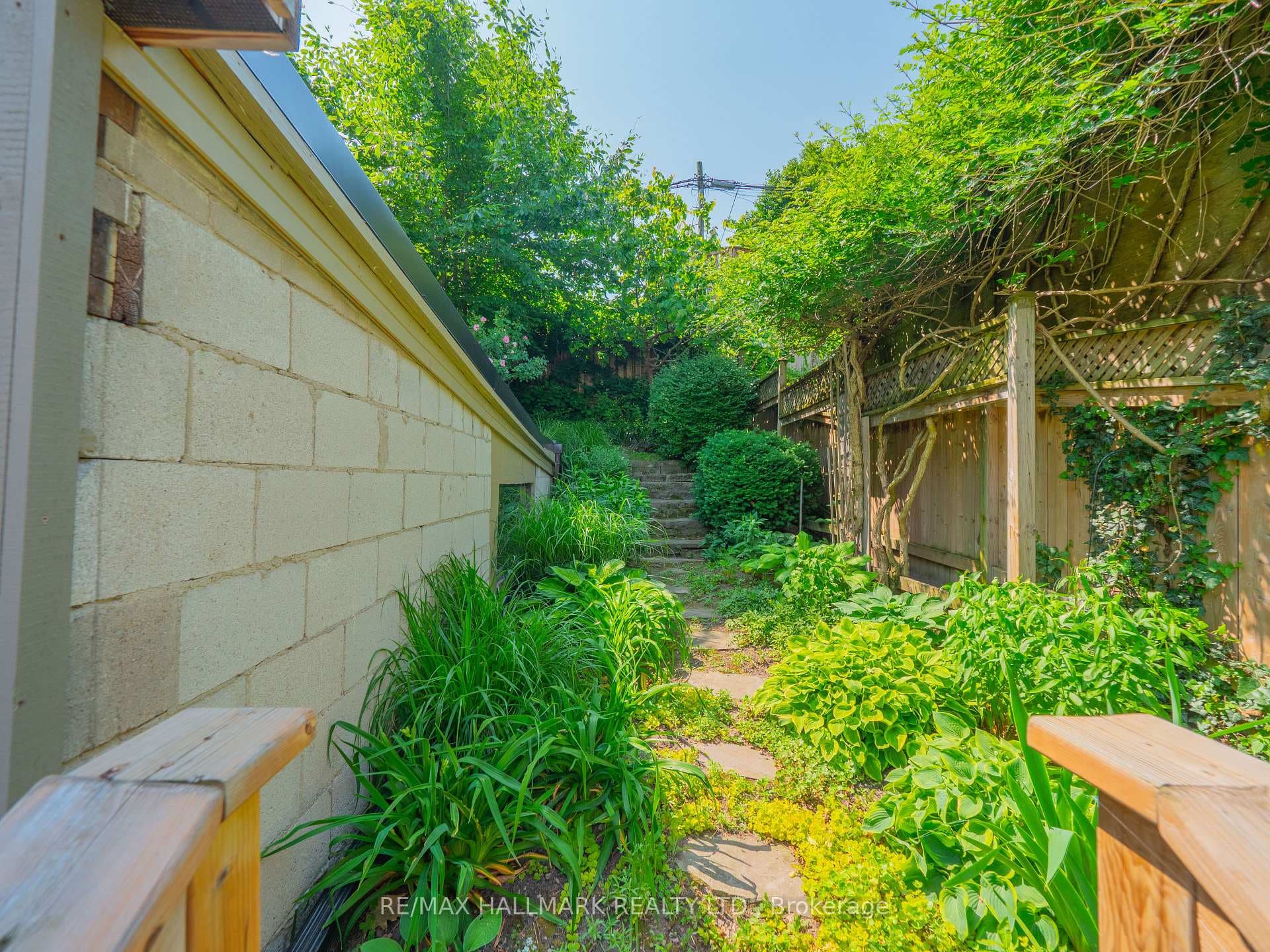 51 Bain Avenue photo 47