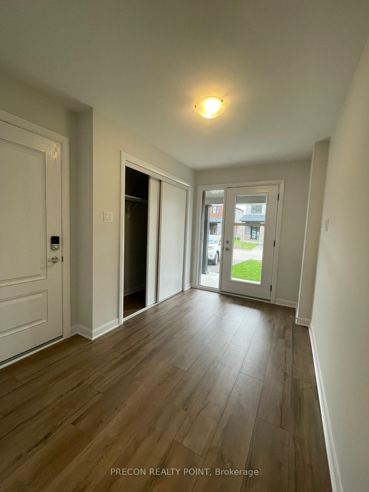 309 Gisborne Place photo 6