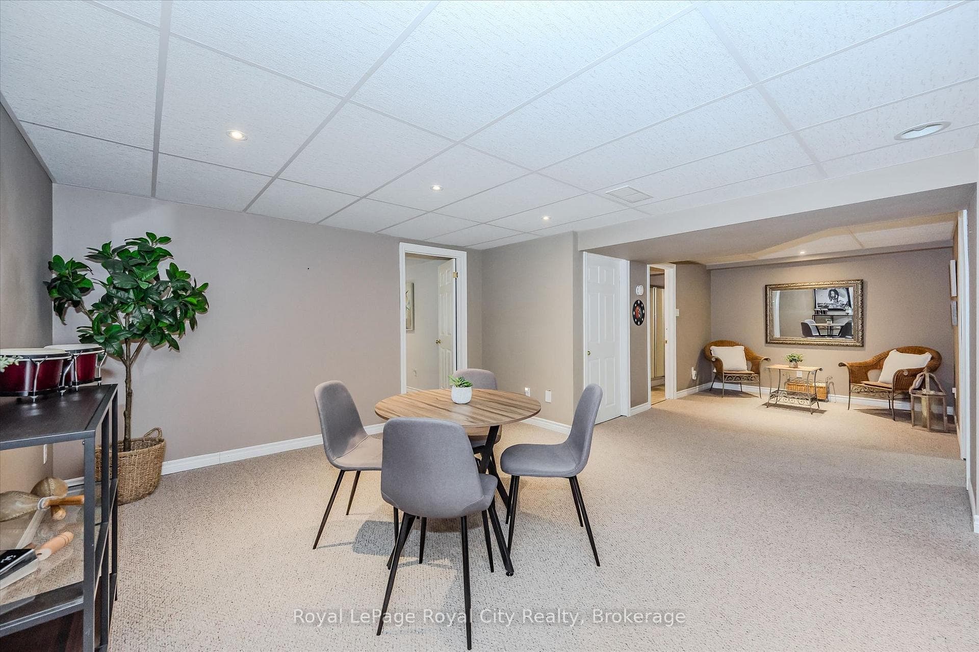 291 Bamford Drive photo 27