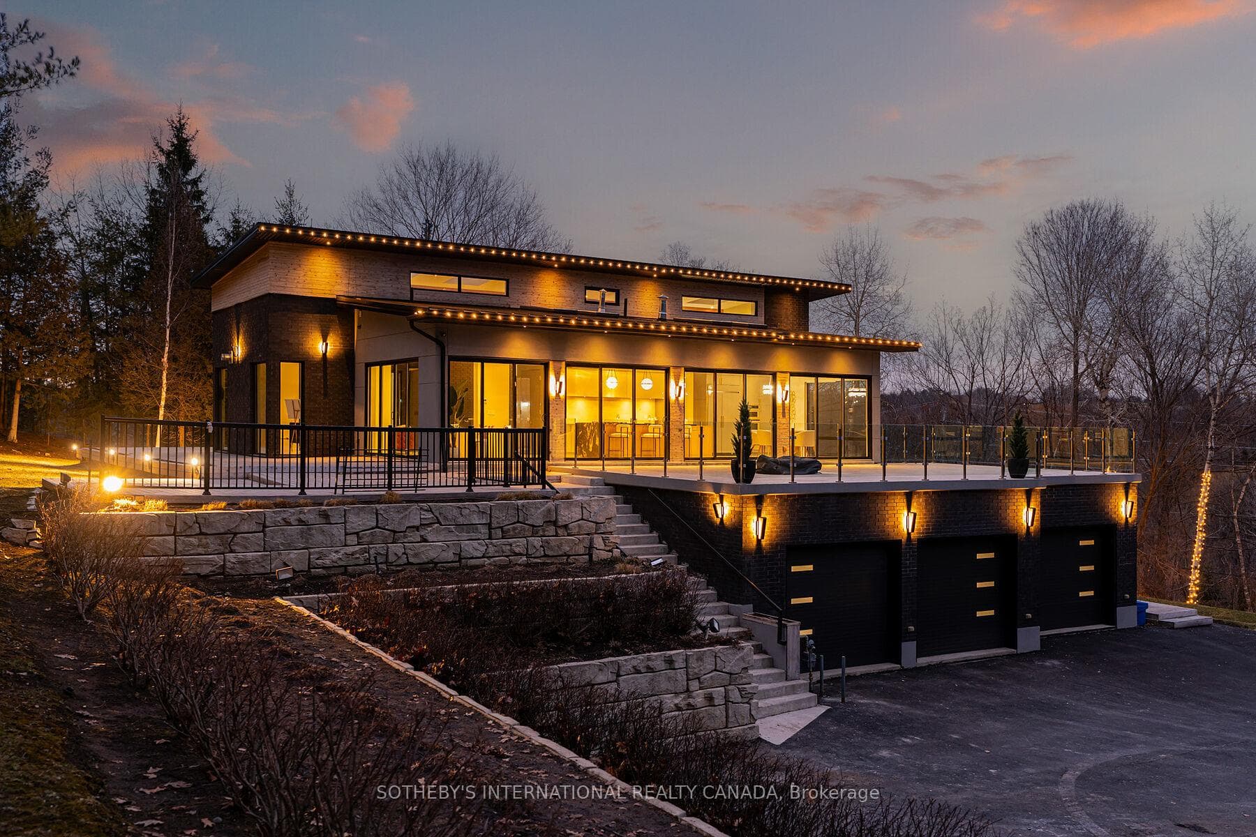 4599 Langstaff Road photo 2