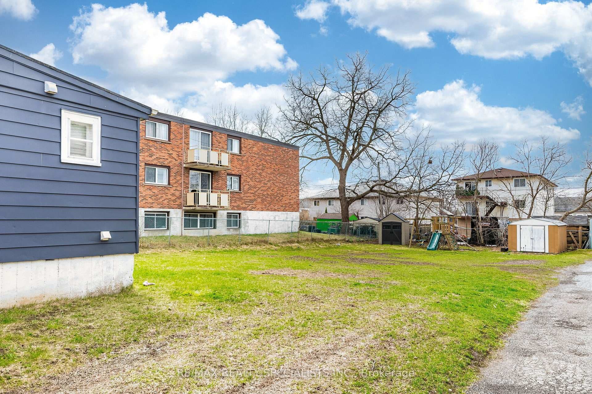 1230 Duke Street photo 46
