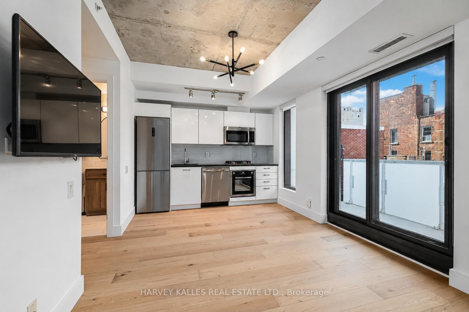 11 Charlotte Street Unit 507 photo 1