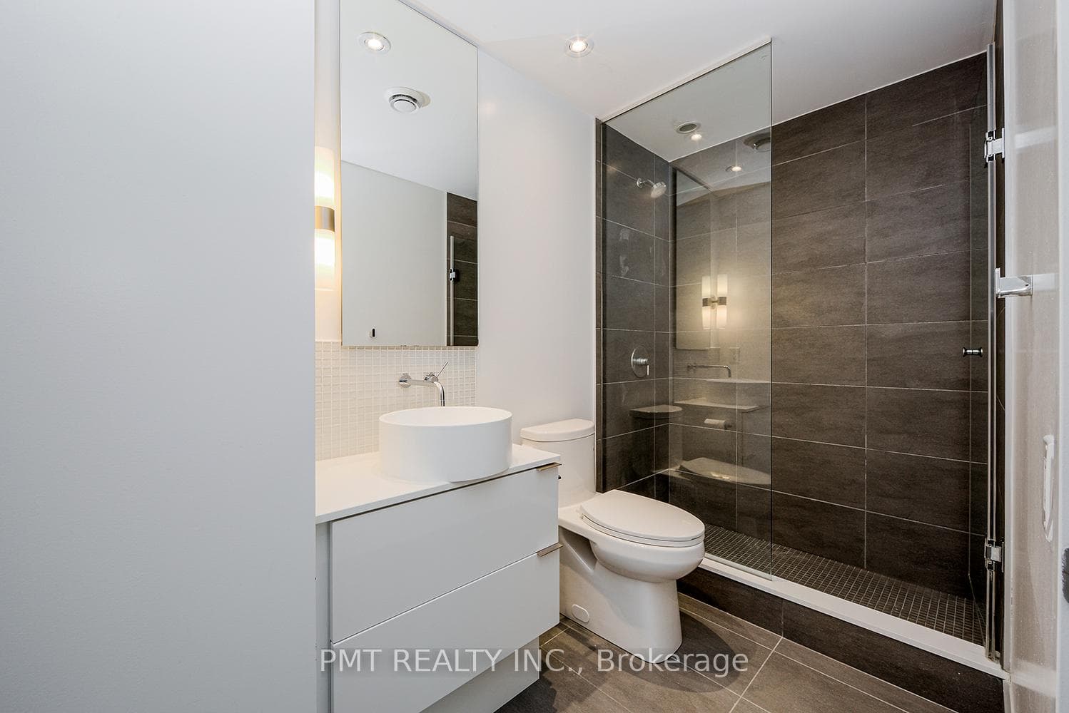 185 Roehampton Avenue Unit 2401 photo 35