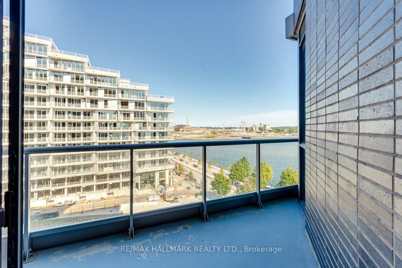 1 Edgewater Drive Unit 617 photo 37