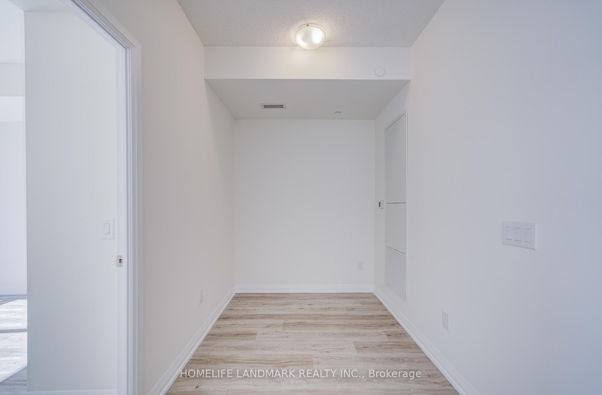 3260 Sheppard Avenue Unit 312 photo 8