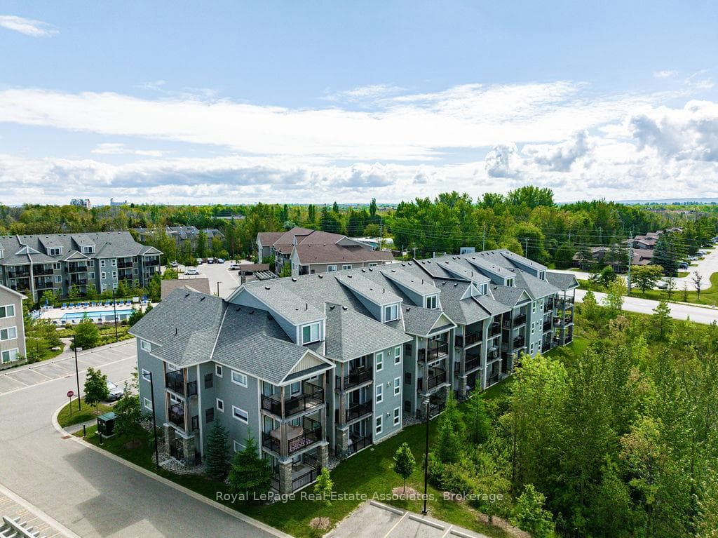 4 Anchorage Crescent Unit 302 photo 40
