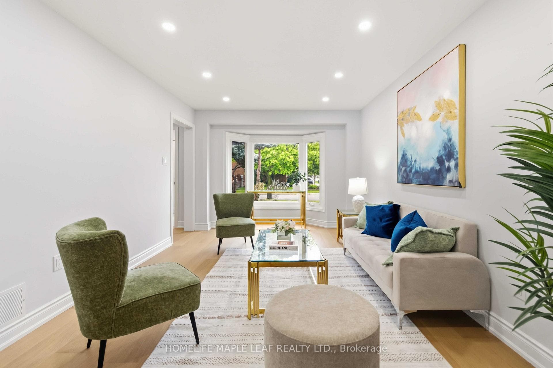 90 Burgby Avenue photo 6