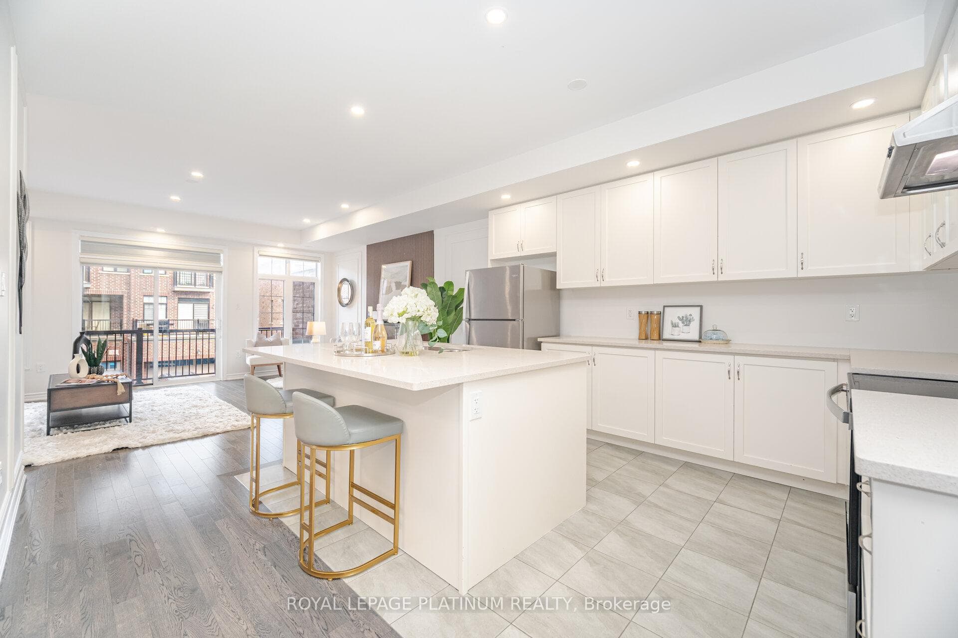 13 Lipscott Drive photo 12