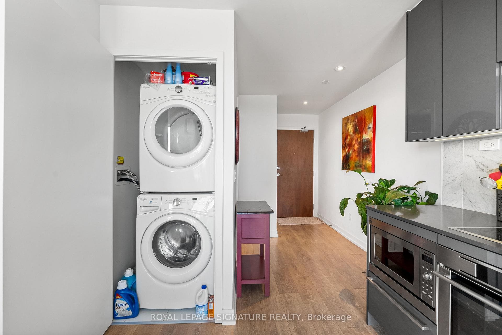 115 McMahon Drive Unit 3810 photo 4