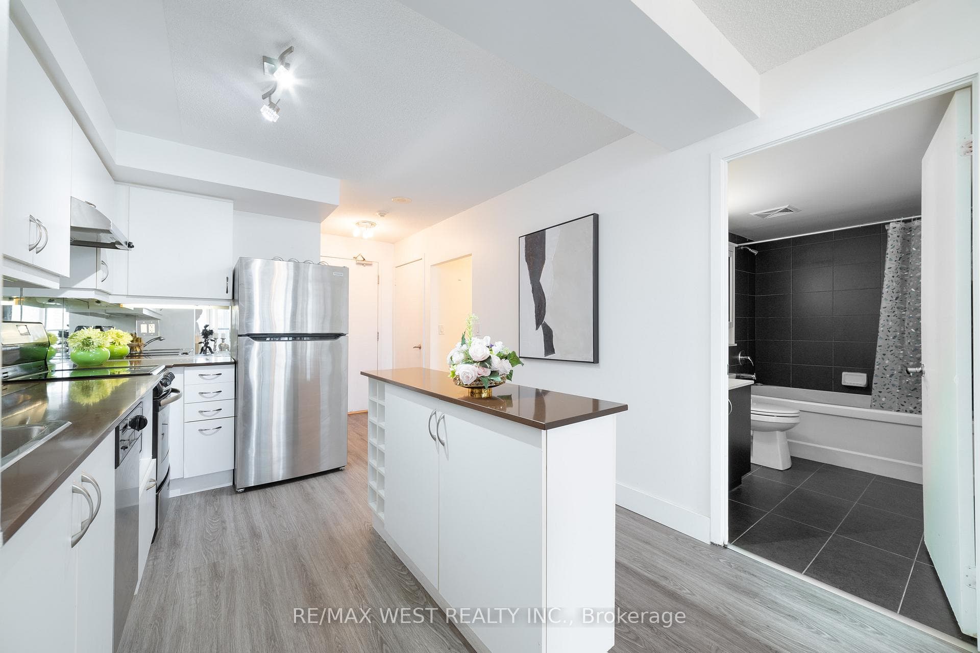 320 Richmond Street Unit 1112 photo 19