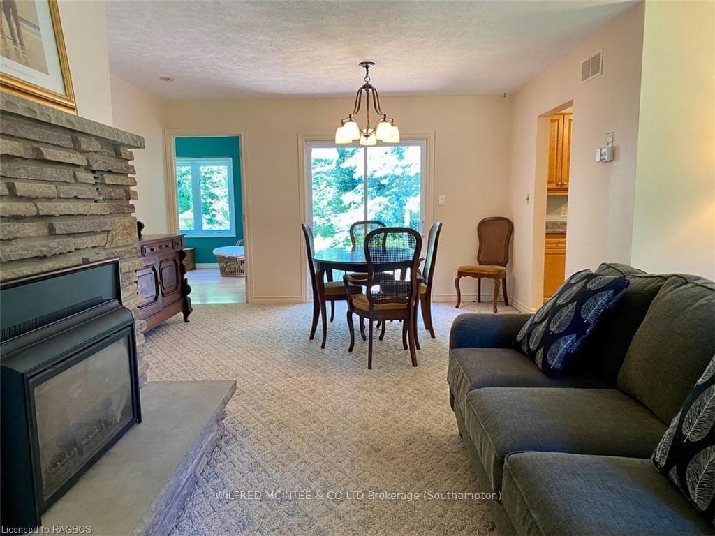 240 TYENDINAGA Drive photo 8