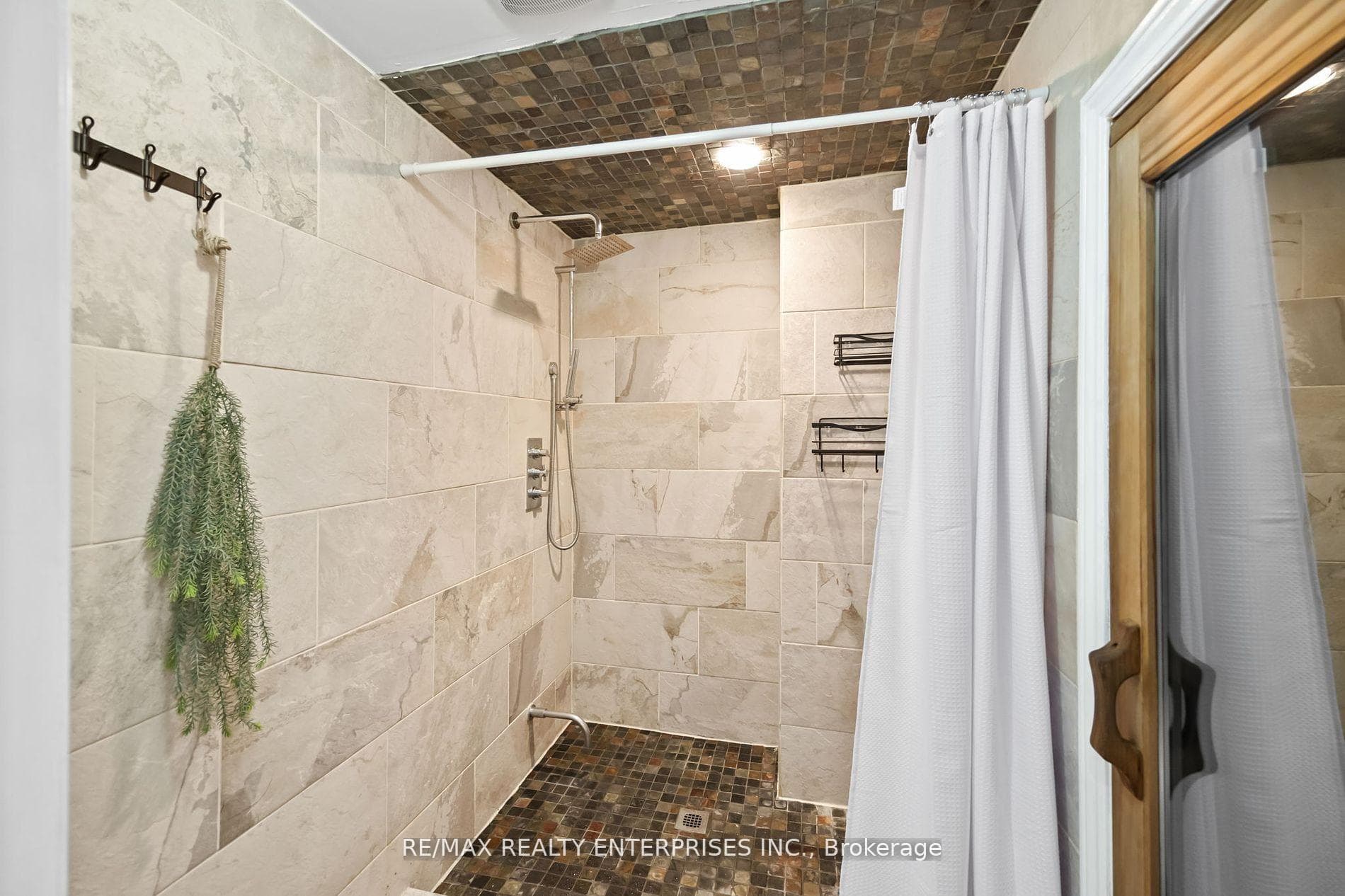 7427 Terragar Boulevard photo 31