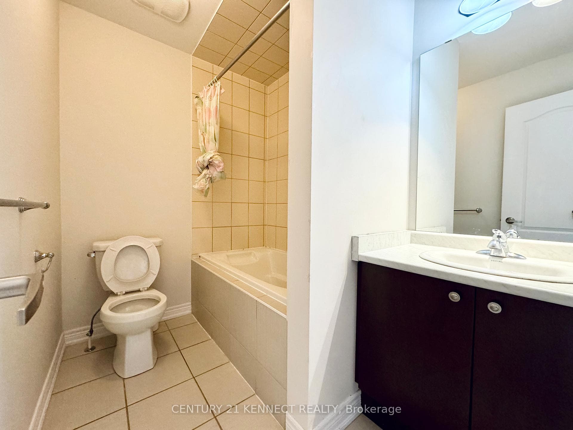 144 Memon Place photo 18