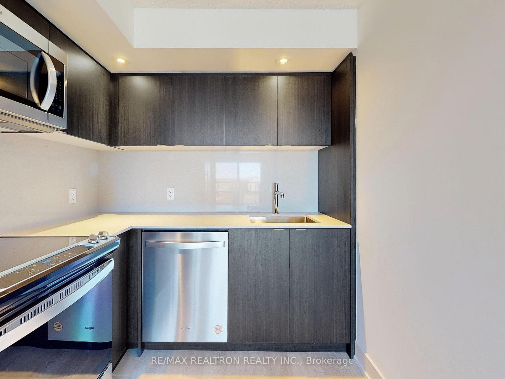10 Eva Road Unit 1705 photo 13
