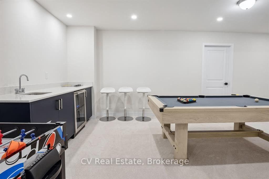 125 Stoneleigh Drive photo 36