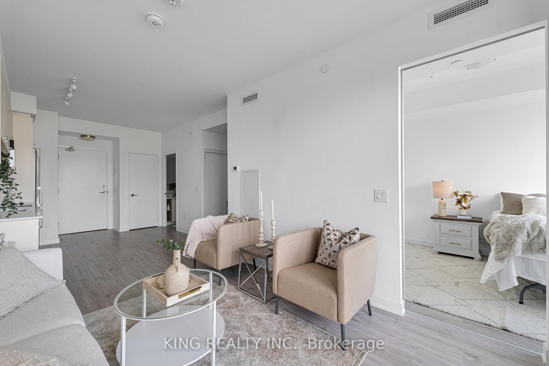 3005 Pine Glen Road Unit #212 photo 14