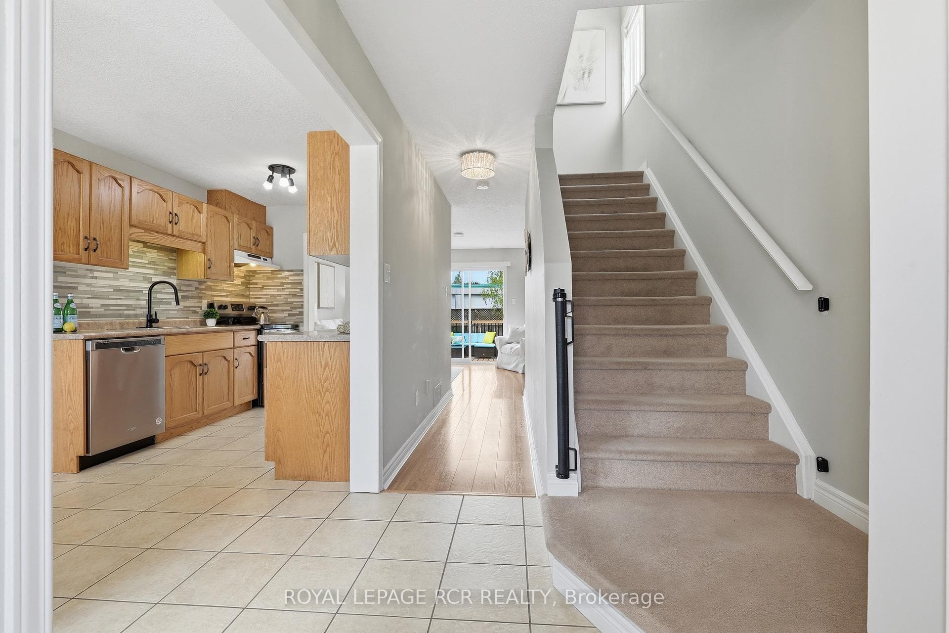11 Farrell Lane photo 4