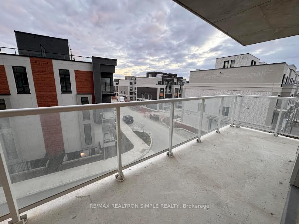 2 David Eyer Road Unit 324 photo 11