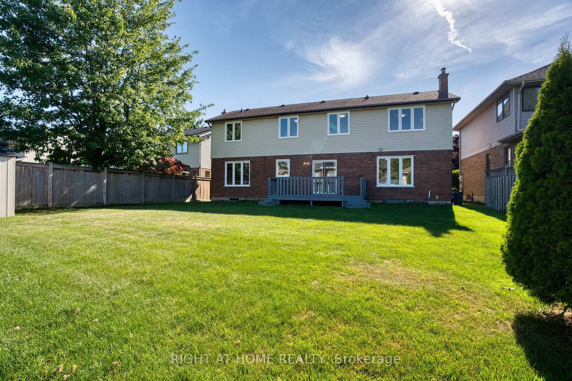 26 GRASMERE Crescent photo 38