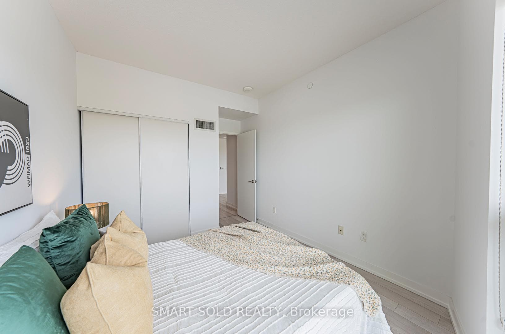 117 Mcmahon Drive Unit 1209 photo 12