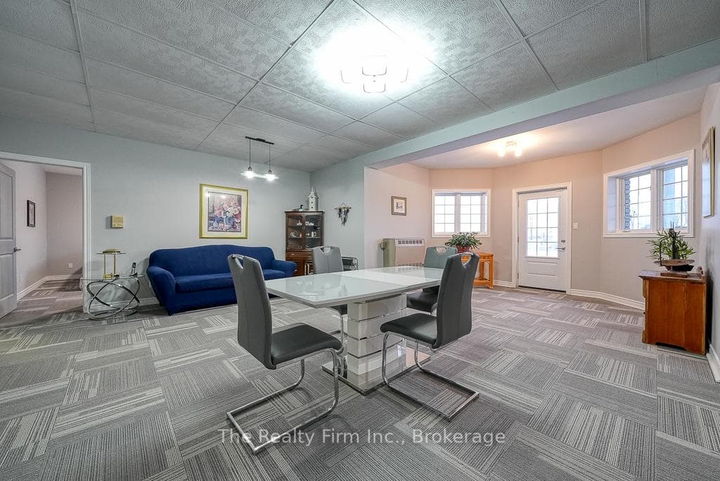 716173 18th Line photo 26