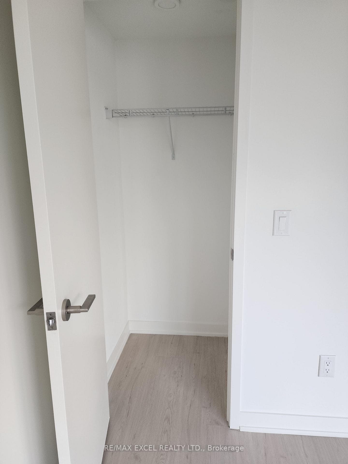 65 Mutual Street Unit 2105 photo 8