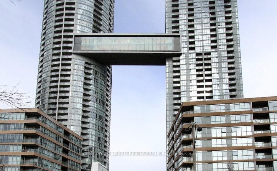15 Iceboat Terrace Unit 1805 photo 1
