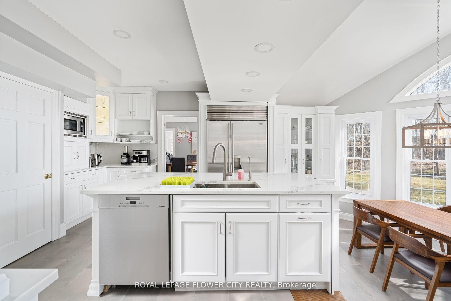 10187 Lakeshore Road photo 11