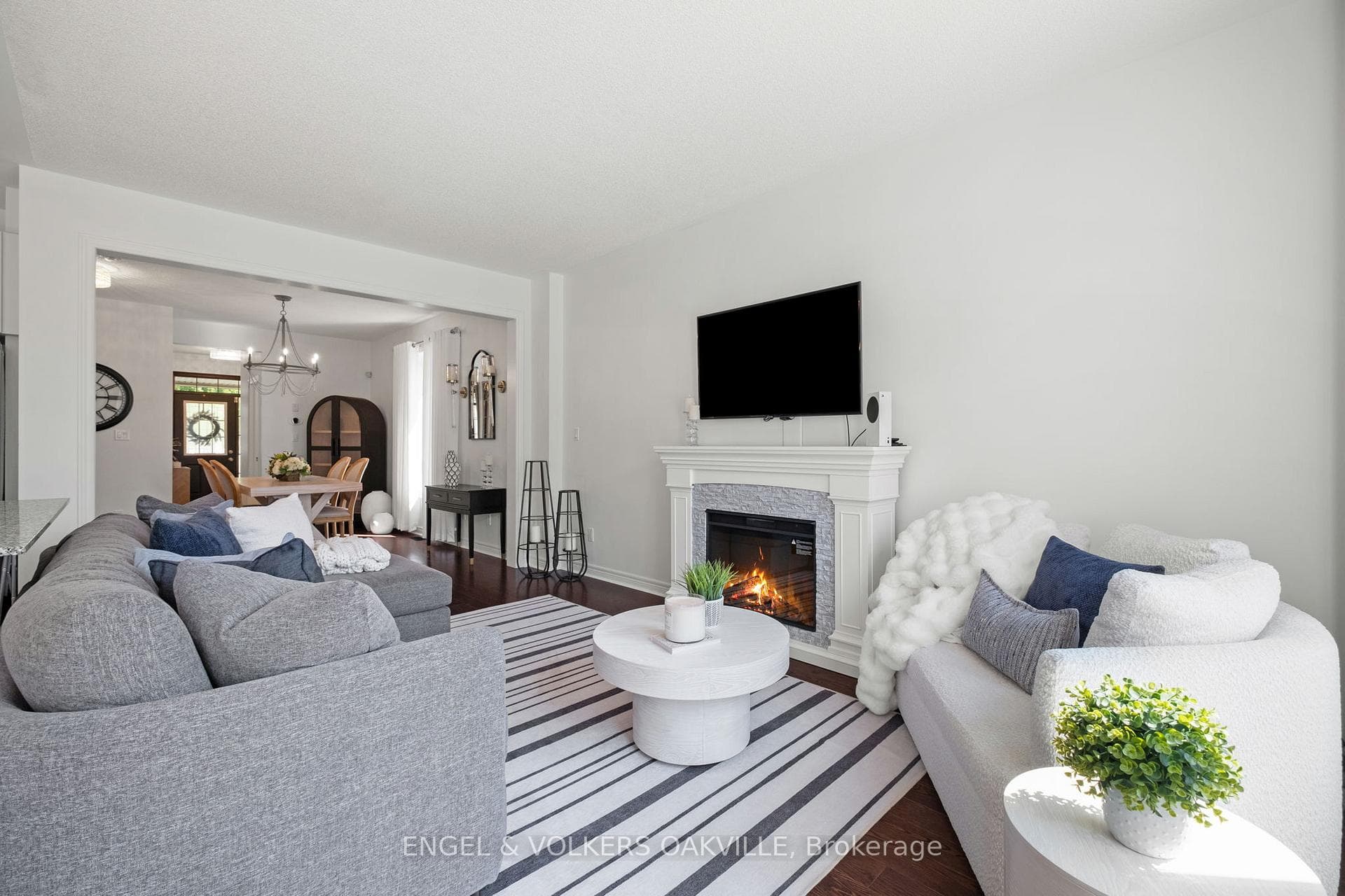 33 Sharpe Crescent photo 15