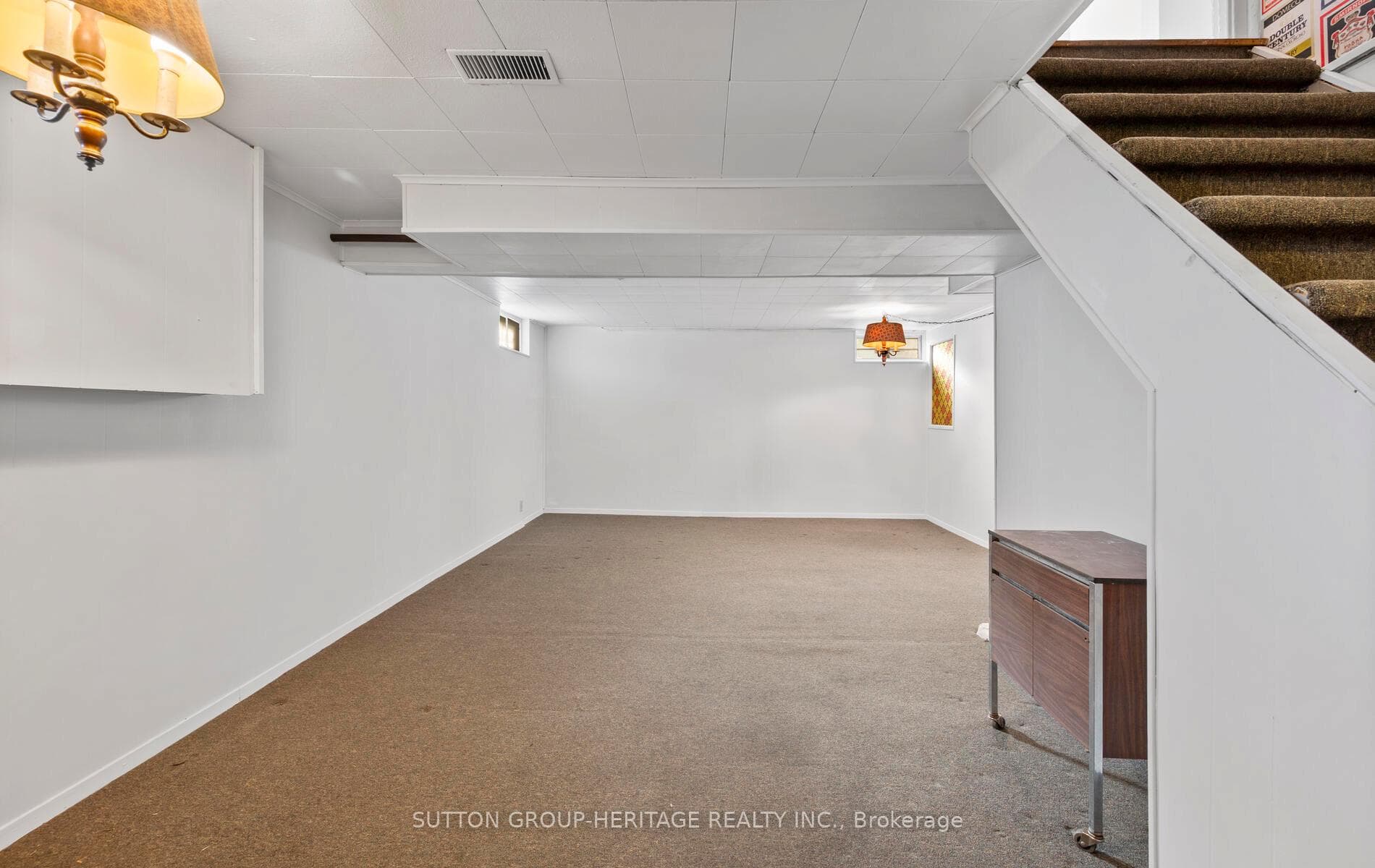 9 Burcher Road photo 22