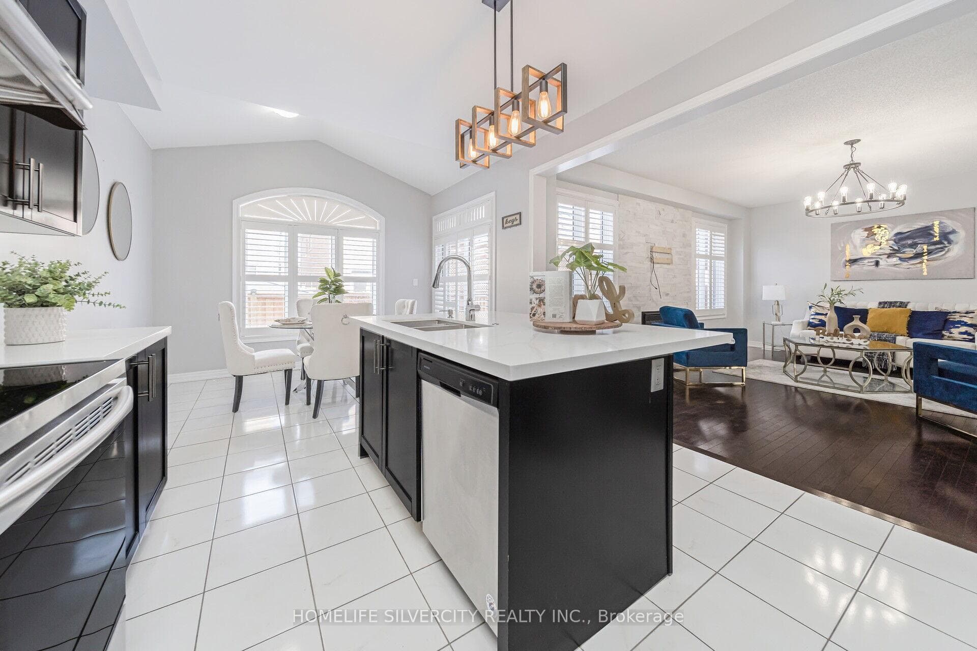 373 Robert Parkinson Drive photo 13