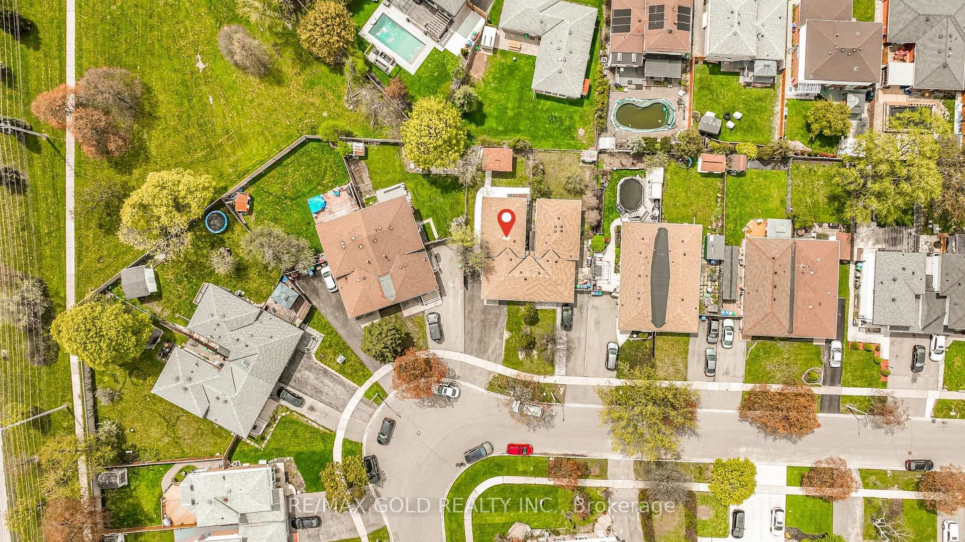 33 Garside Crescent photo 40