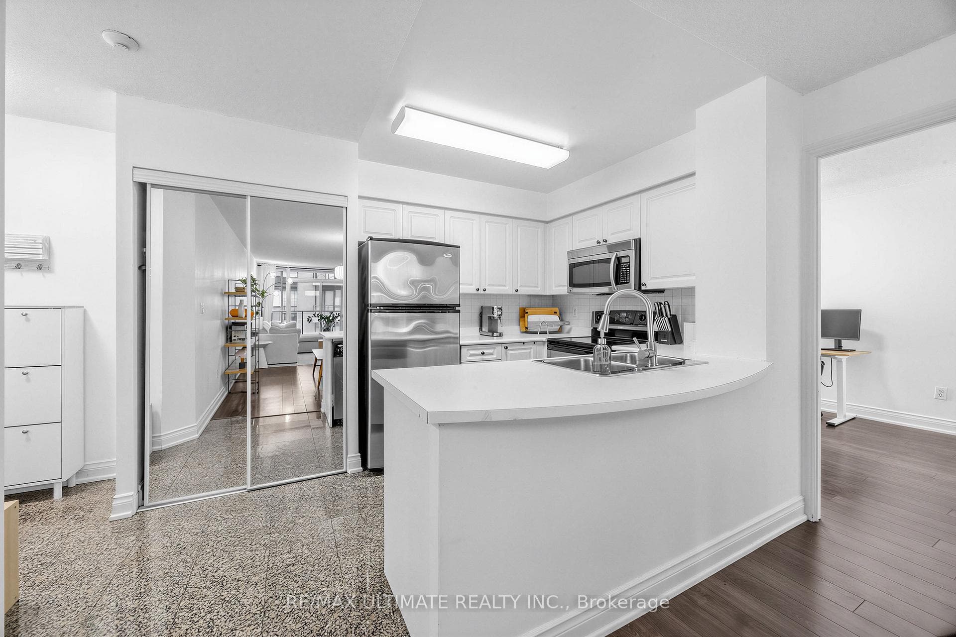 30 Hayden Street Unit 1002 photo 3